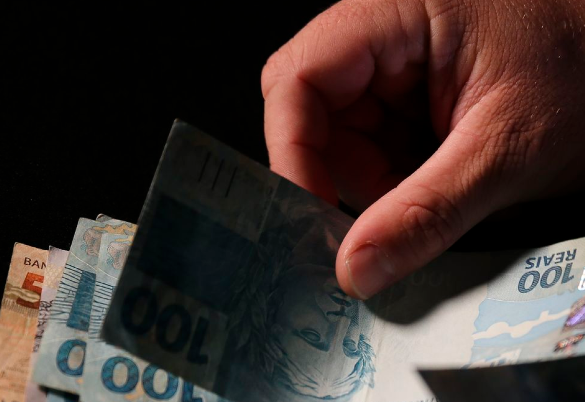 Auxílio de R$600: veja em quais BANCOS estão sendo pagos o benefício