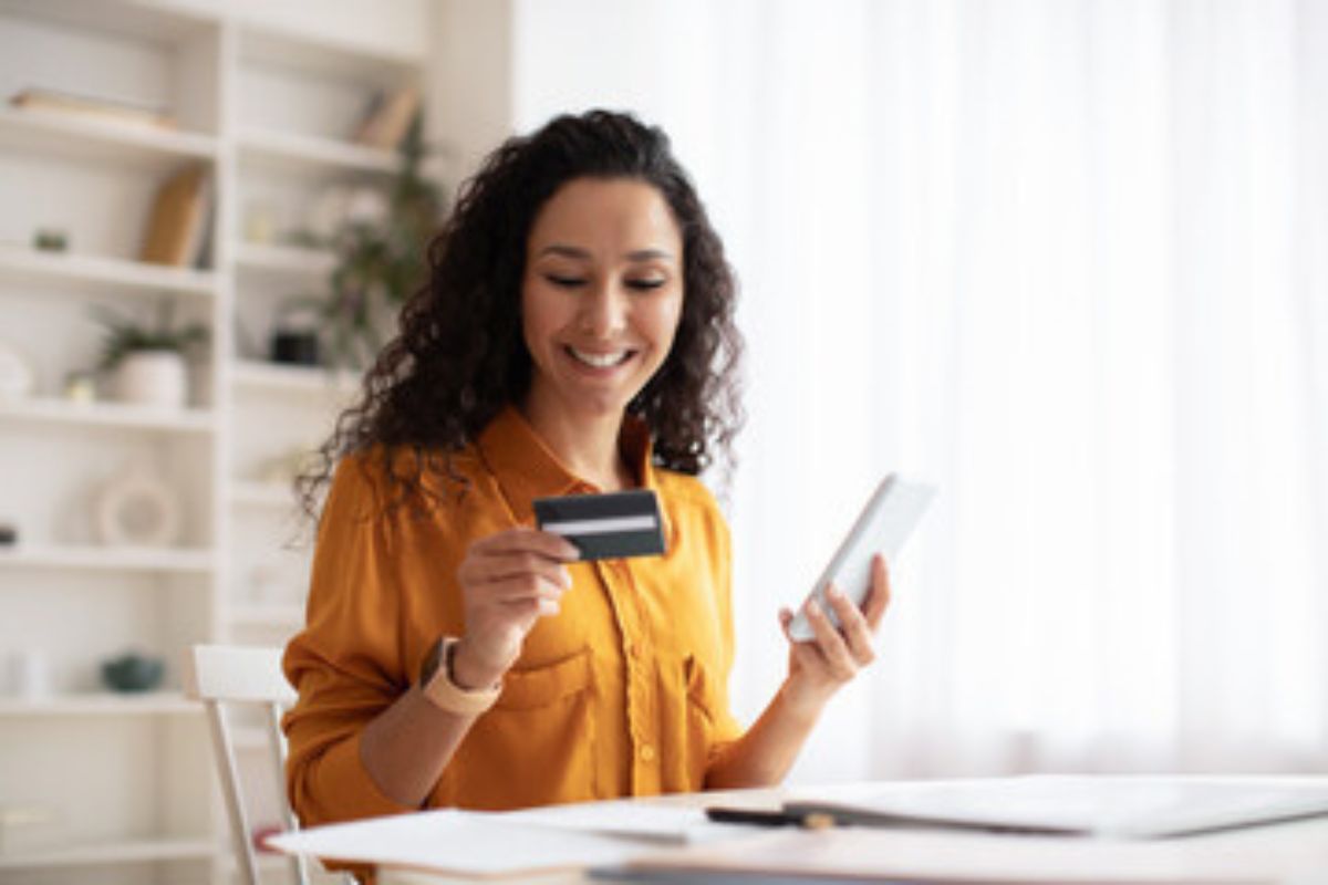 Cartão de crédito online aprovado na hora: descubra se é possível ter um
