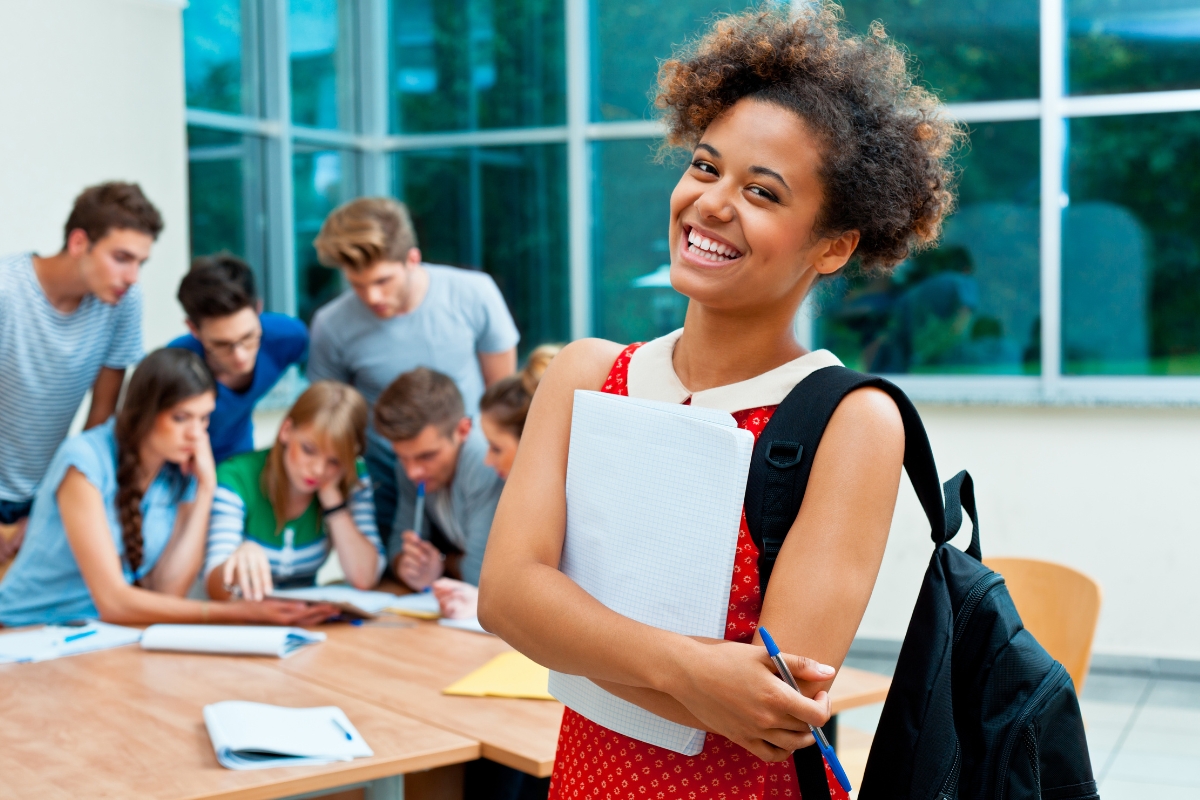 ÓTIMA NOTÍCIA para estudantes que precisam do FIES
