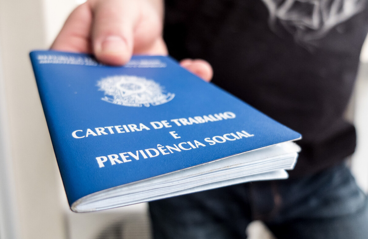 Empresa anuncia VAGAS DE EMPREGO para diferentes cargos