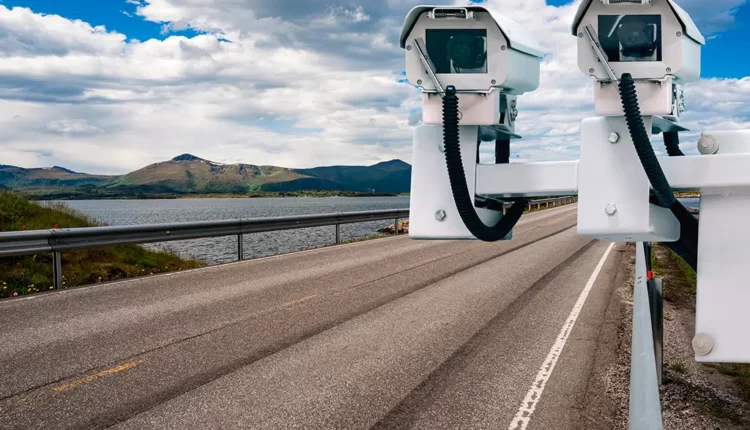 Novo “Super-radar”: com tecnologia mais avançada, aparelho detecta até 8 infrações de trânsito. Confira