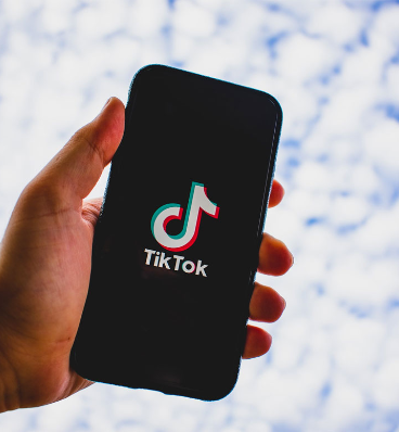 TikTok e Enem: As dicas de Redação que viralizaram são confiáveis? Entenda