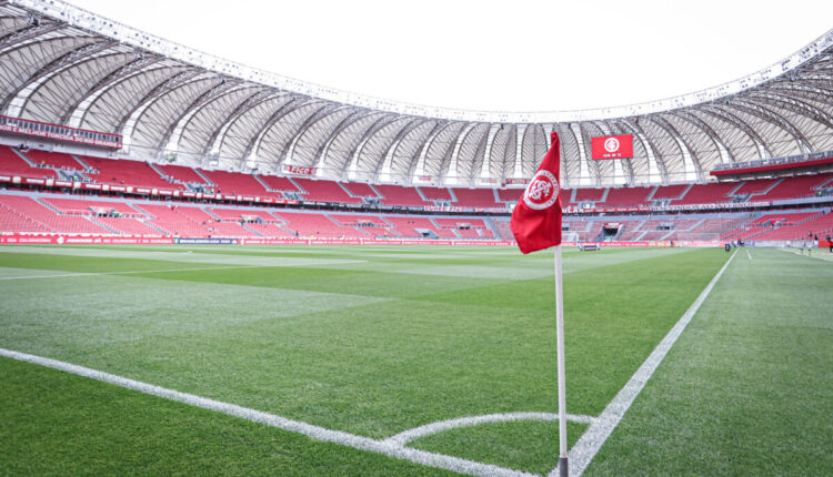 Jogos de hoje (08/11/2023): onde assistir futebol ao vivo e horários Foto: Maxi Franzoi/AGIF