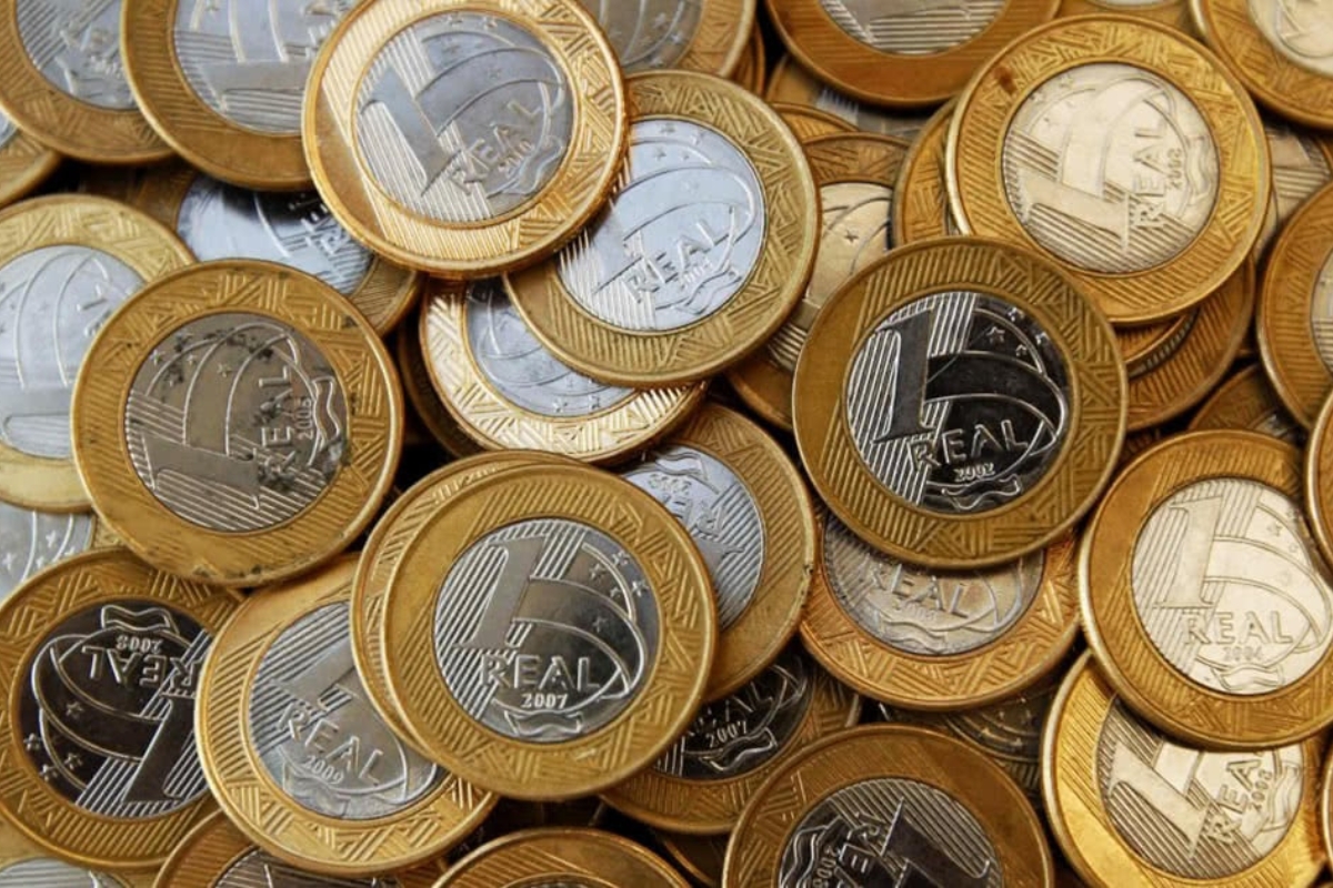 Não jogue fora sua sorte: Conheça as moedas raras de 1 real que podem valer uma boa grana