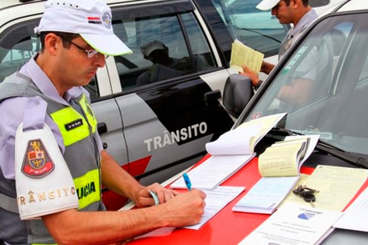CUIDADO, motoristas! Multa de mais de R$ 250 está pegando todos DE SURPRESA