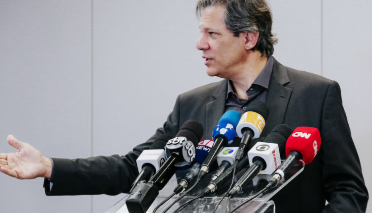 Reestruturação do orçamento: Haddad discute veto à desoneração da folha de pagamento