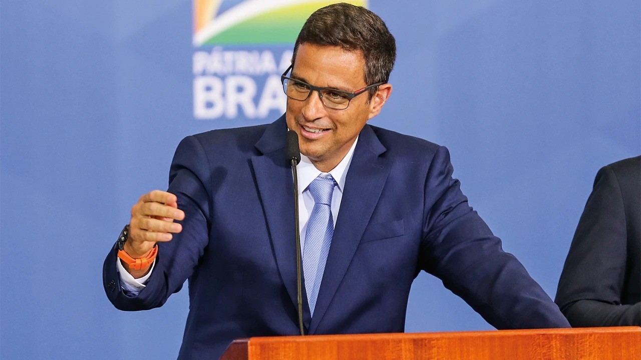 Campos Neto anuncia NOVIDADE para o Pix e surpreende consumidores