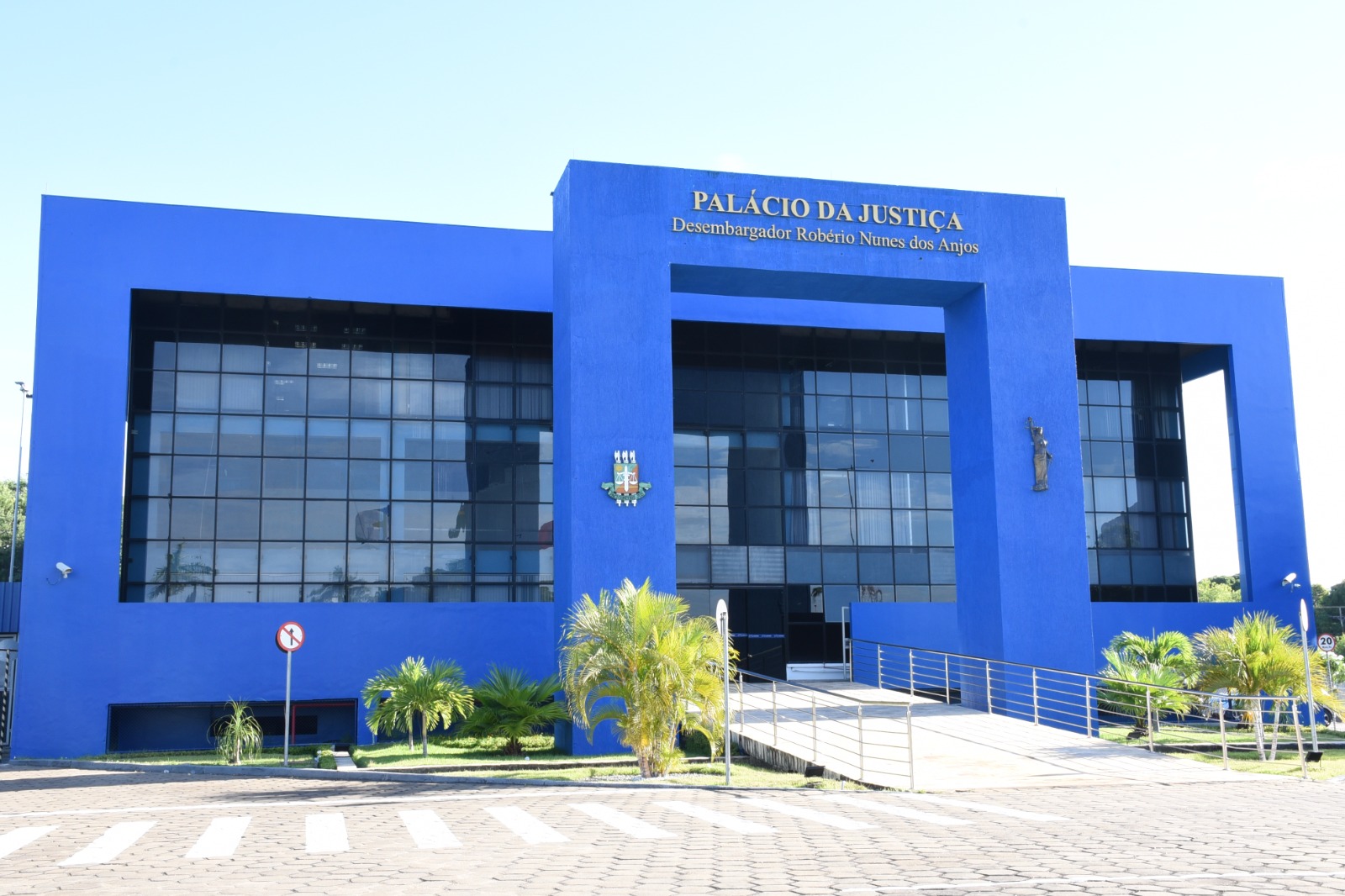 TJ RR abre CONCURSO com vagas para TÉCNICOS e ANALISTAS! Salários passam dos R$ 9 mil; veja quem pode participar