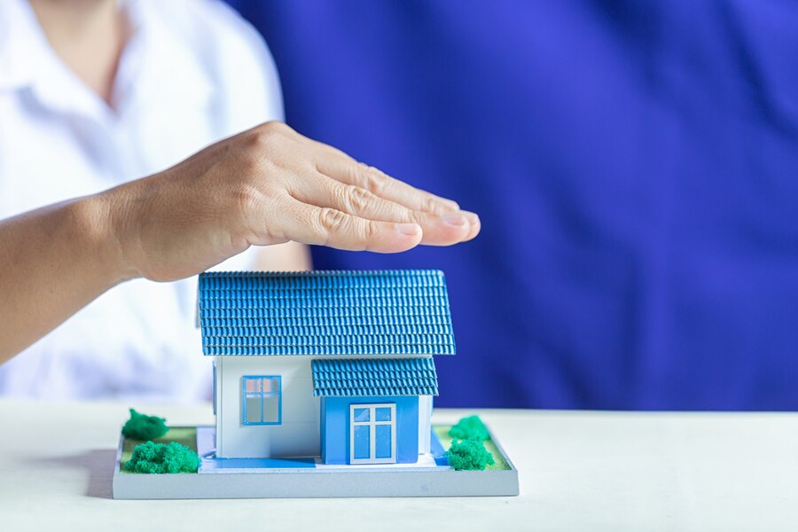 Qual é o procedimento para as visitas domiciliares realizadas pelo CECAD? Imagem: Freepik