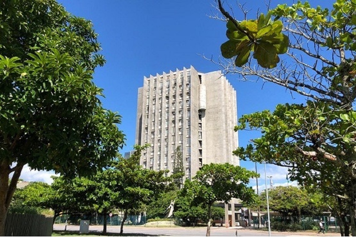 Quer ganhar acima de R$ 30 MIL? TJ SC abre CONCURSO com total de 20 vagas