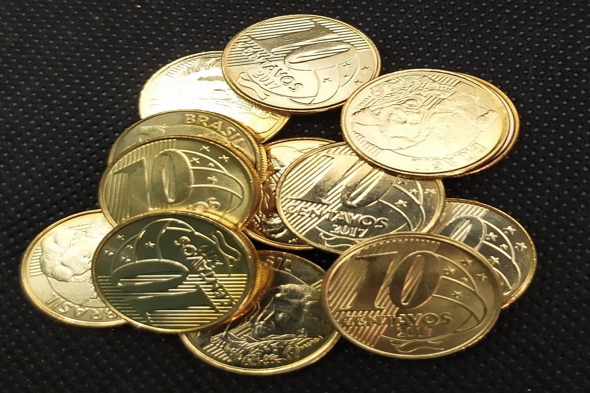 Moedas 10 centavos 2017 com cunho trocado ou trincado