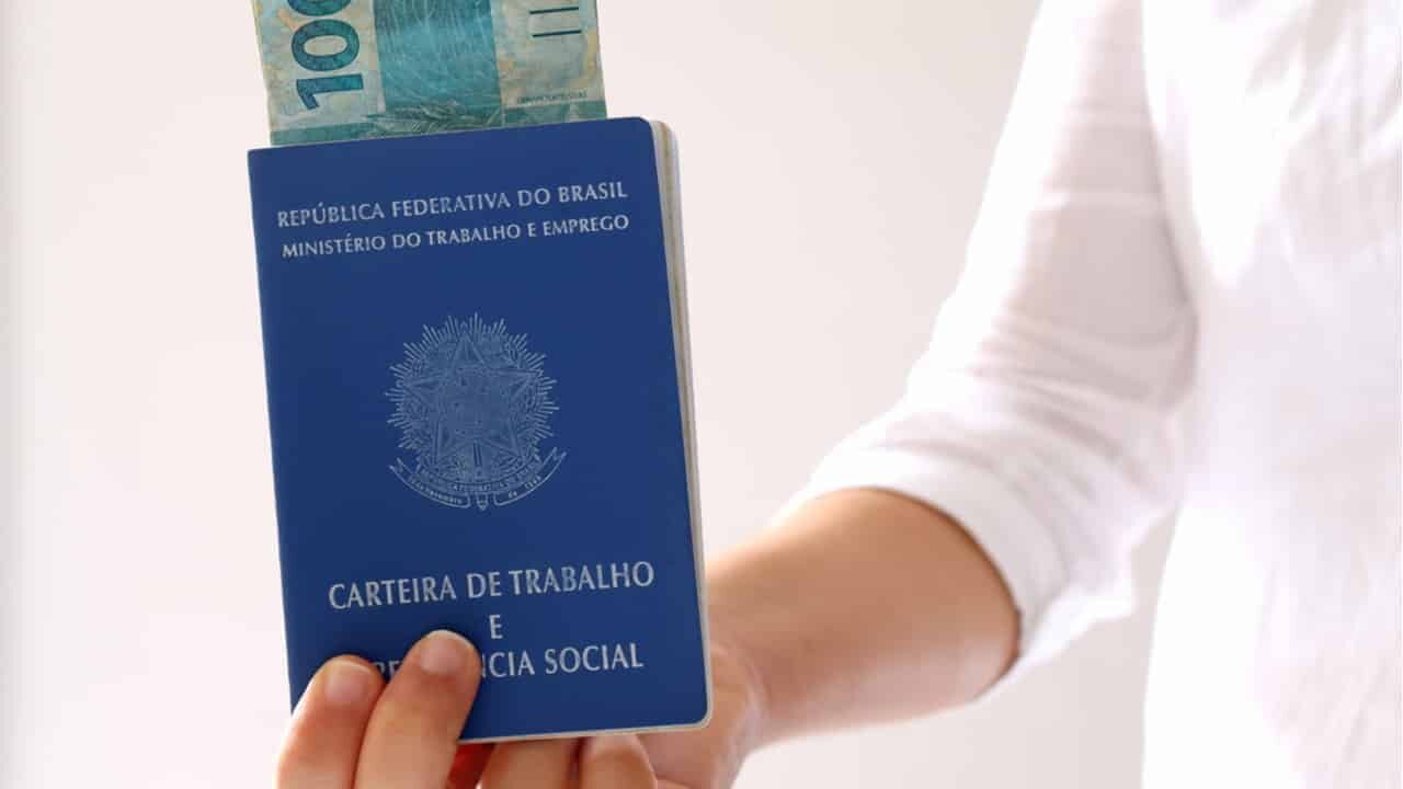 Senador confirma que seguro-desemprego vai ser alterado; veja o que se sabe