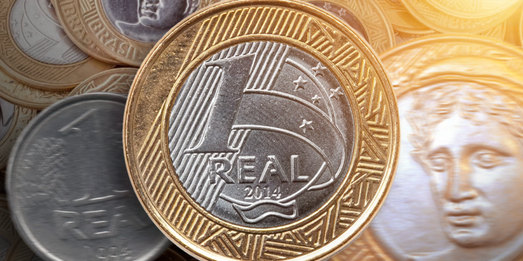 Moeda de 1 real de 2013 com reverso invertido, que pode valer até 140 reais devido à sua raridade e erro de fabricação.