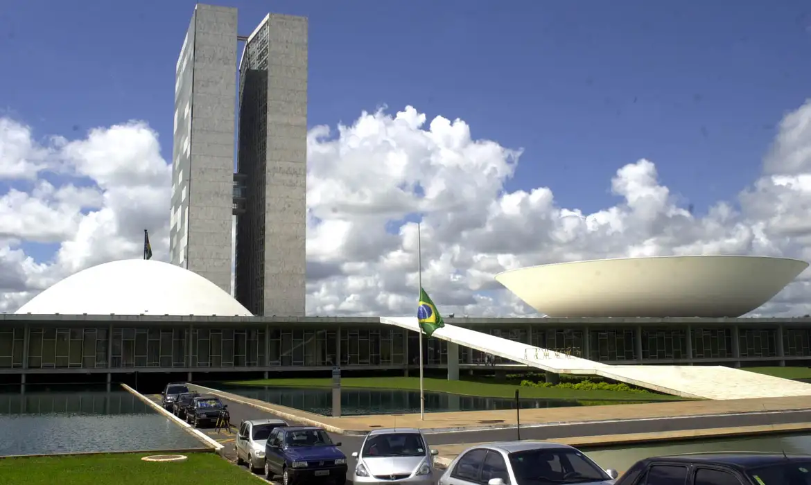 13º do INSS, Auxílio-gás, salário e mais: veja tudo o que está em jogo Congresso Nacional nesta semana 13º do INSS, Auxílio-gás, salário e mais: veja tudo o que está em jogo Congresso Nacional nesta semana