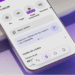 Imagem de uma pessoa utilizando o aplicativo Nubank em seu smartphone, mostrando a interface da conta.