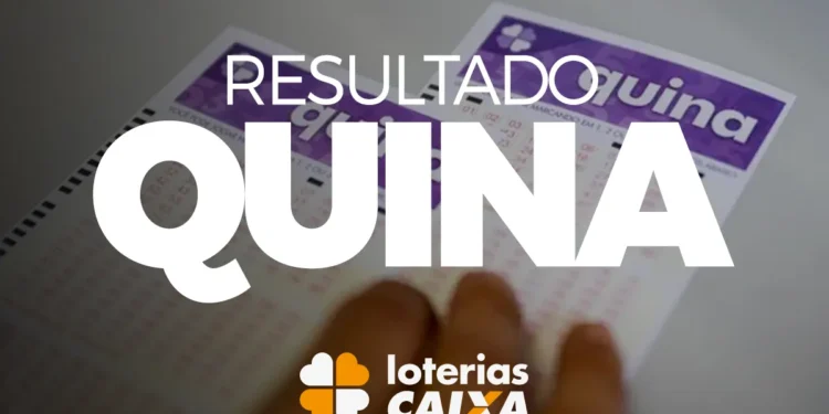 Bilhete da Quina sendo conferido com destaque para o resultado das Loterias Caixa