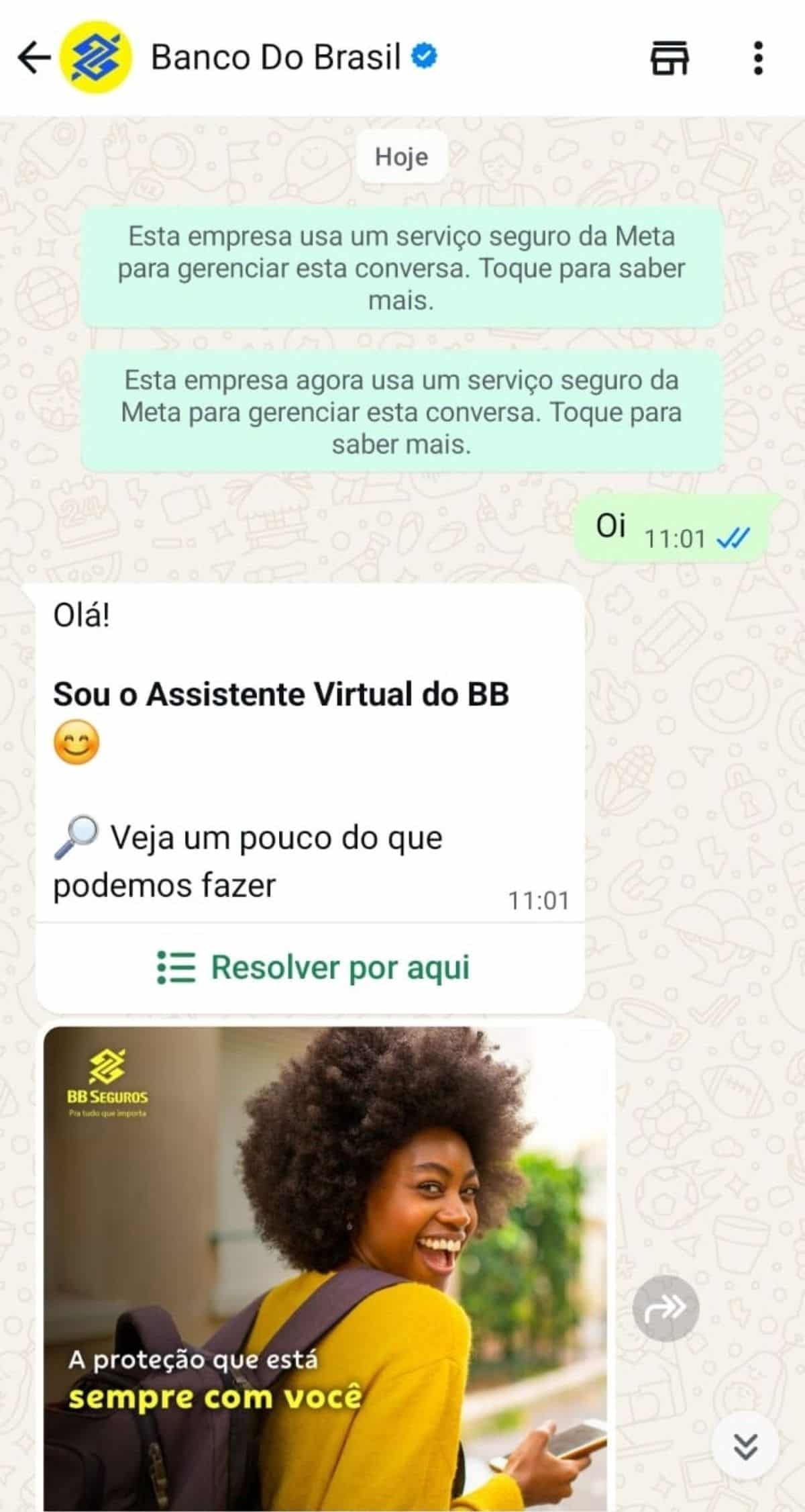 Captura de tela da conversa no WhatsApp com o Assistente Virtual do Banco do Brasil (BB), mostrando a mensagem de boas-vindas e a opção 'Resolver por aqui', que leva o cliente ao menu de serviços como o Pix por foto.
