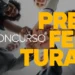 Grupo diverso de pessoas unindo as mãos em círculo simbolizando união para concurso de prefeitura