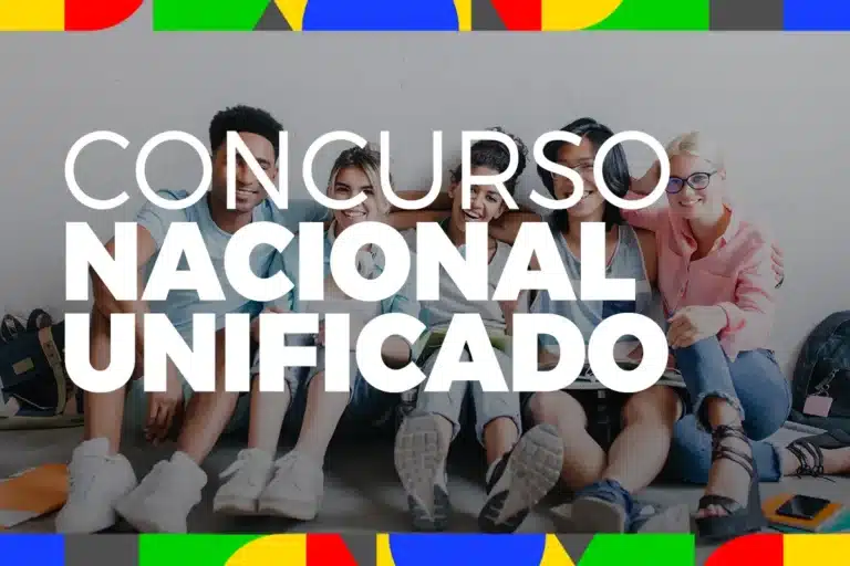 Candidatos do Concurso Nacional Unificado reunidos aguardando convocação do IBGE para a terceira fase