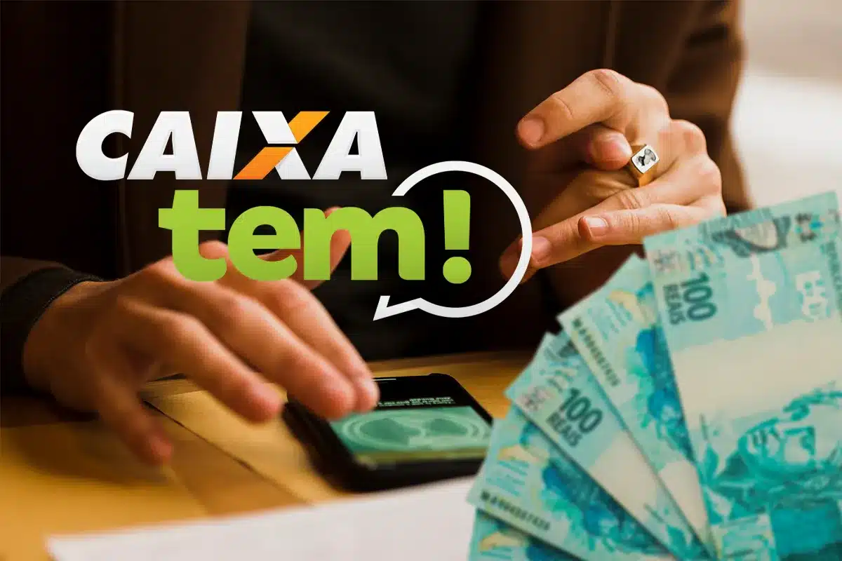 Imagem mostrando o aplicativo Caixa Tem sendo acessado por uma pessoa, com cédulas de R$ 100 ao fundo.