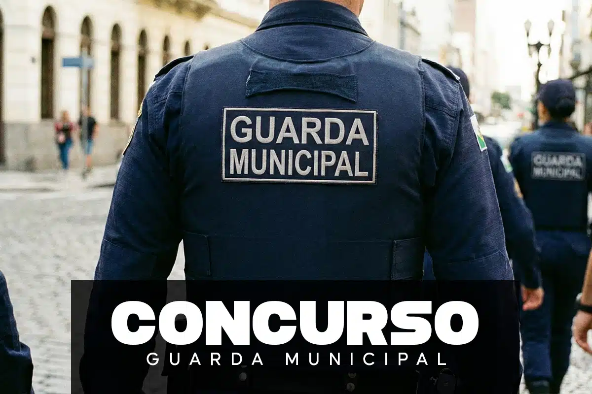 Últimos dias para participar do Concurso da Guarda Municipal Guardas Municipais de costas em patrulha representando concurso da Prefeitura de Jarinu SP
