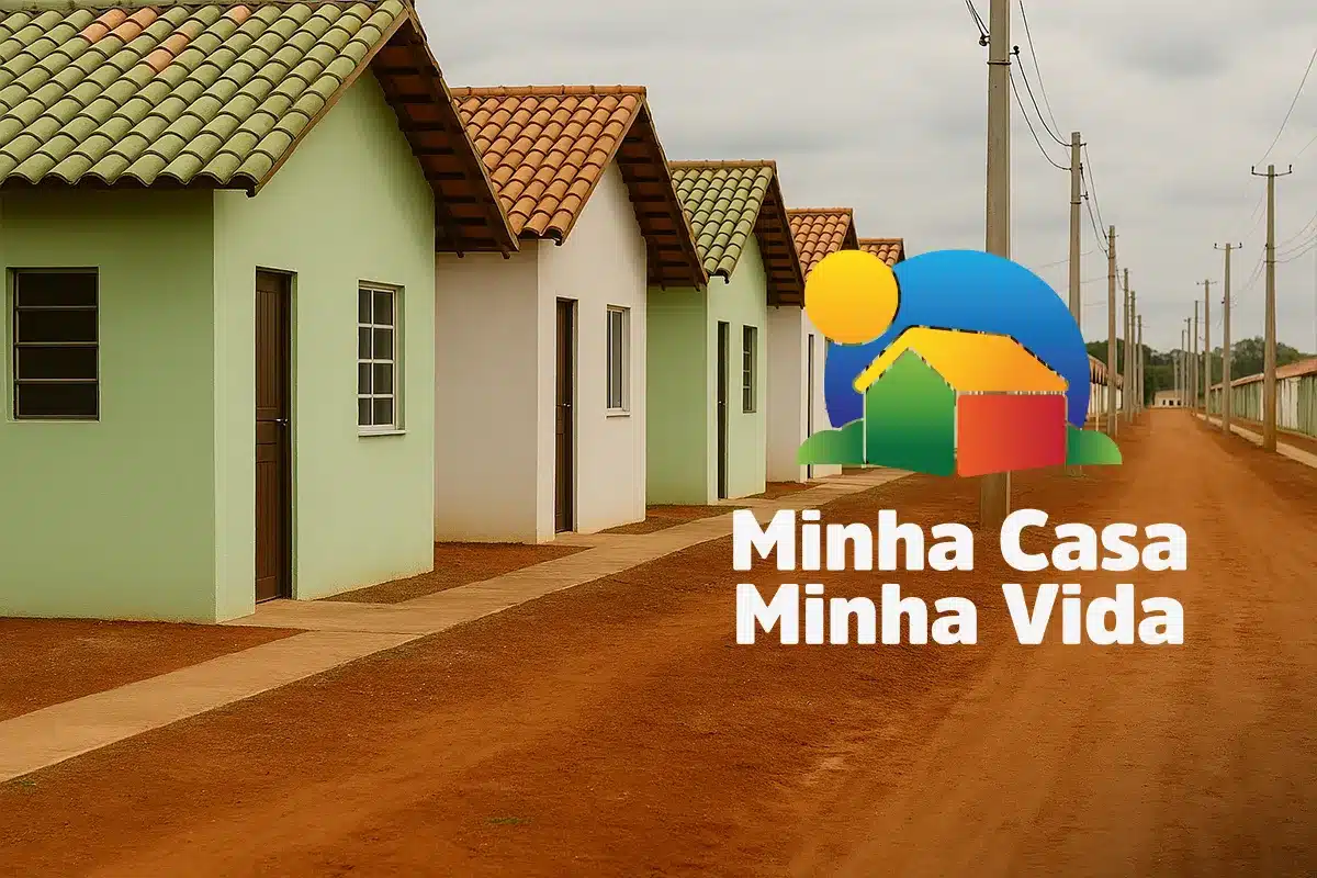 Casas do programa Minha Casa Minha Vida com logo do programa sobre o cenário.