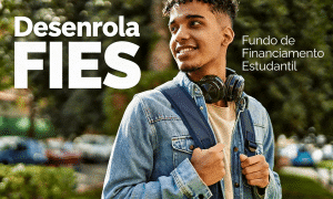 Estudante ao lado do nome "Desenrola Fies".