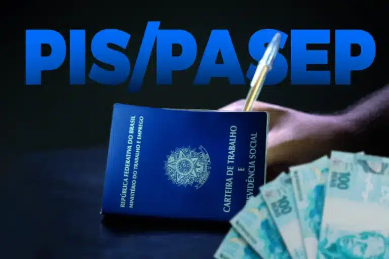 Carteira de Trabalho azul ao lado de notas de cem reais com letreiro PIS Pasep em destaque