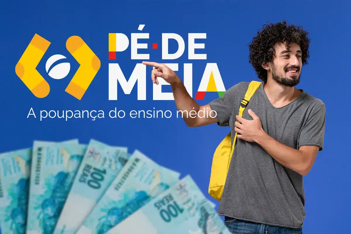 Jovem estudante com mochila apontando para o logo do Pé-de-Meia, representando o calendário de pagamentos de maio de 2026.